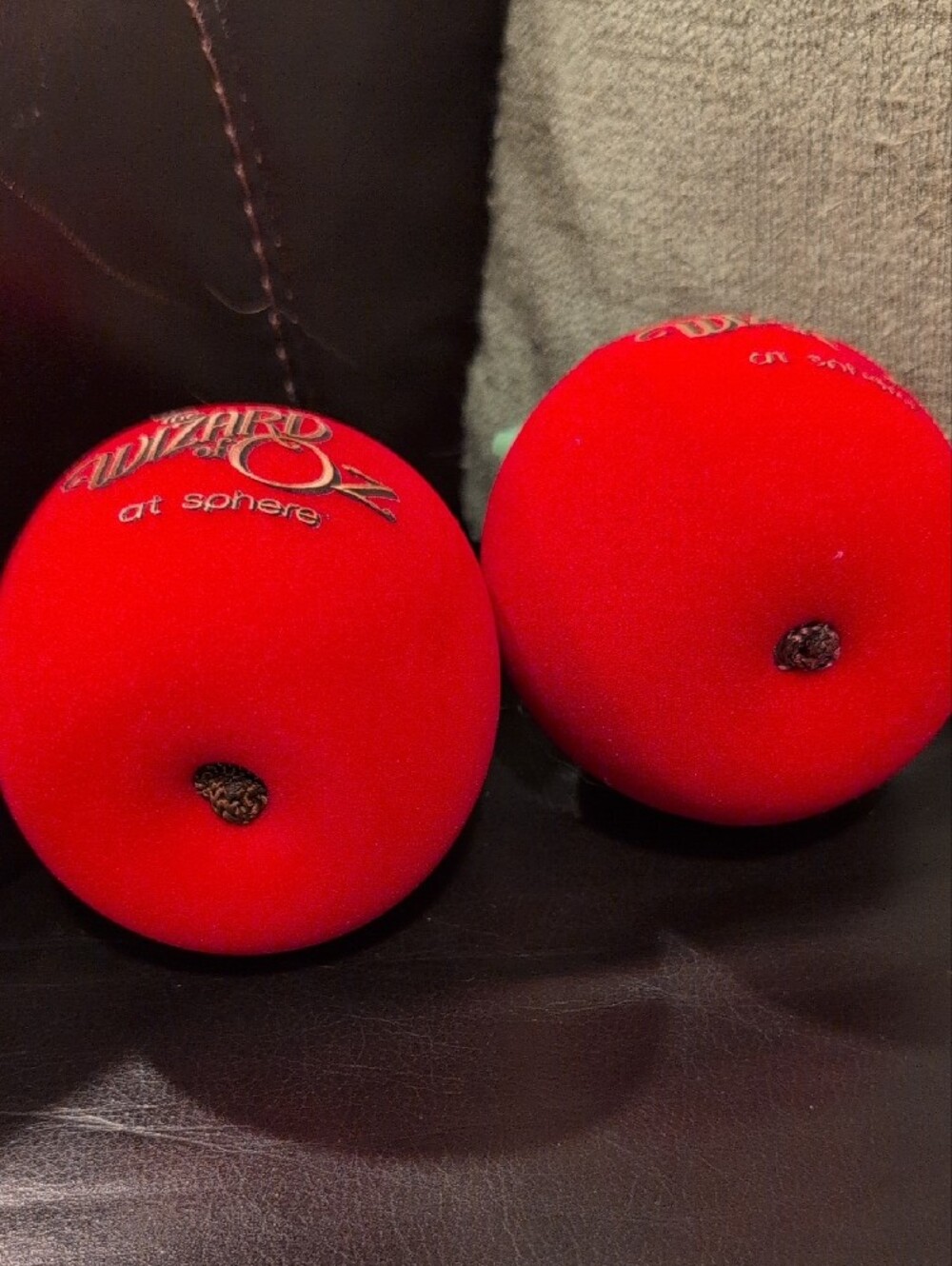The Wizard of Oz Red Apple Plush Pair - Picture 3 of 3